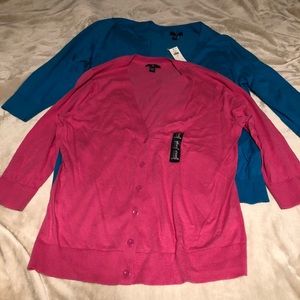 2 new  GAP SWEATER